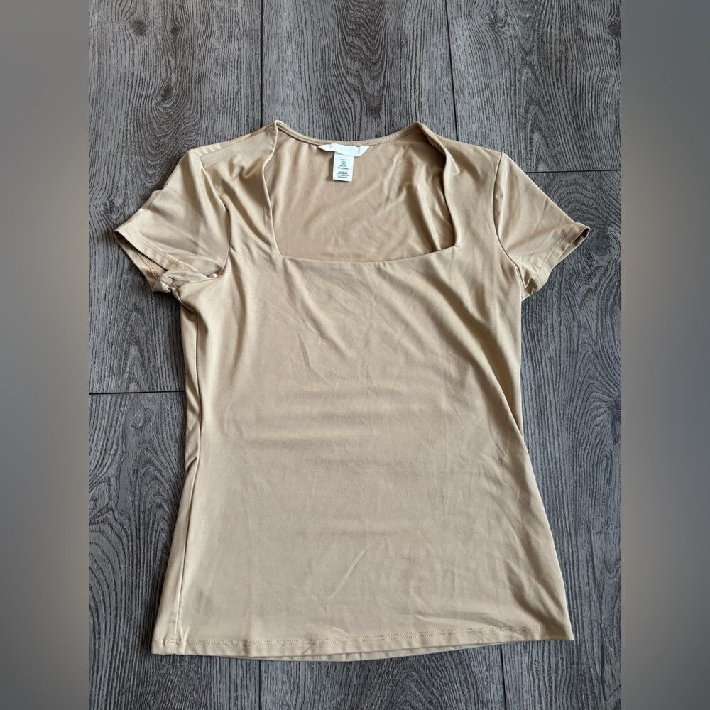 H&M nude top very soft body contour used in good condition